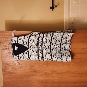 Dressy sleevless top